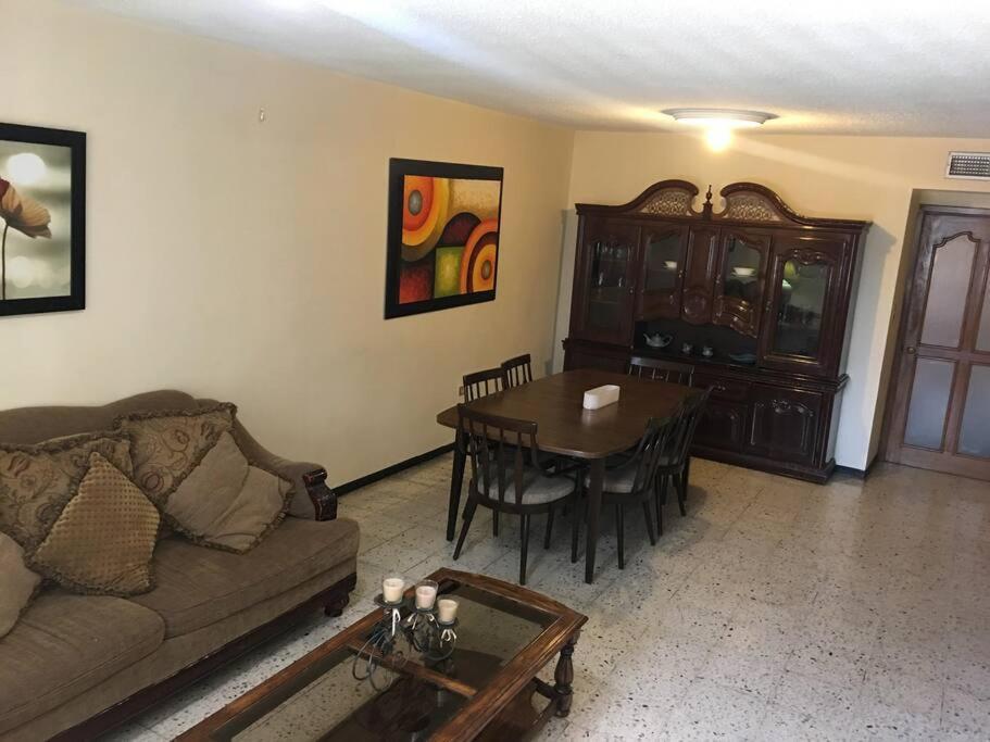 Casa Muy Comoda En Excelente Lugar Hermosillo Kültér fotó